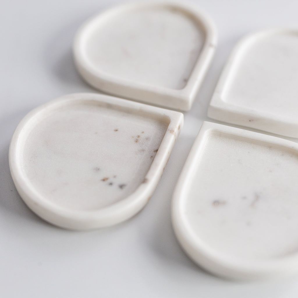 White Marble Raindrop Coaster Set